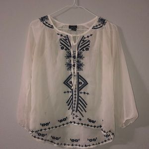 White/ blue design rue21 blouse